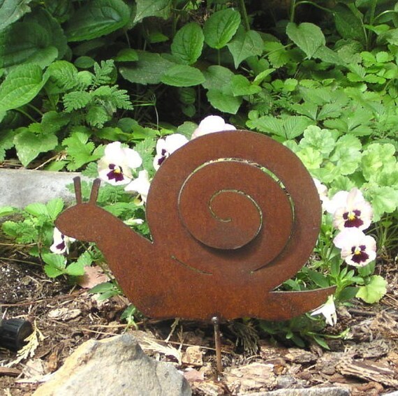 Rusty Finish Metal Garden Art Snail Yard Stake Etsy
