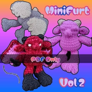 Può includere: L'immagine presenta tre peluche all'uncinetto fatti a mano. Una creatura rossa a forma di pipistrello con dettagli neri e occhi bianchi è in primo piano. Il testo "PDF Only" è visibile. Lo sfondo include una sfumatura viola e arancione con il testo "MiniFurt Vol 2".