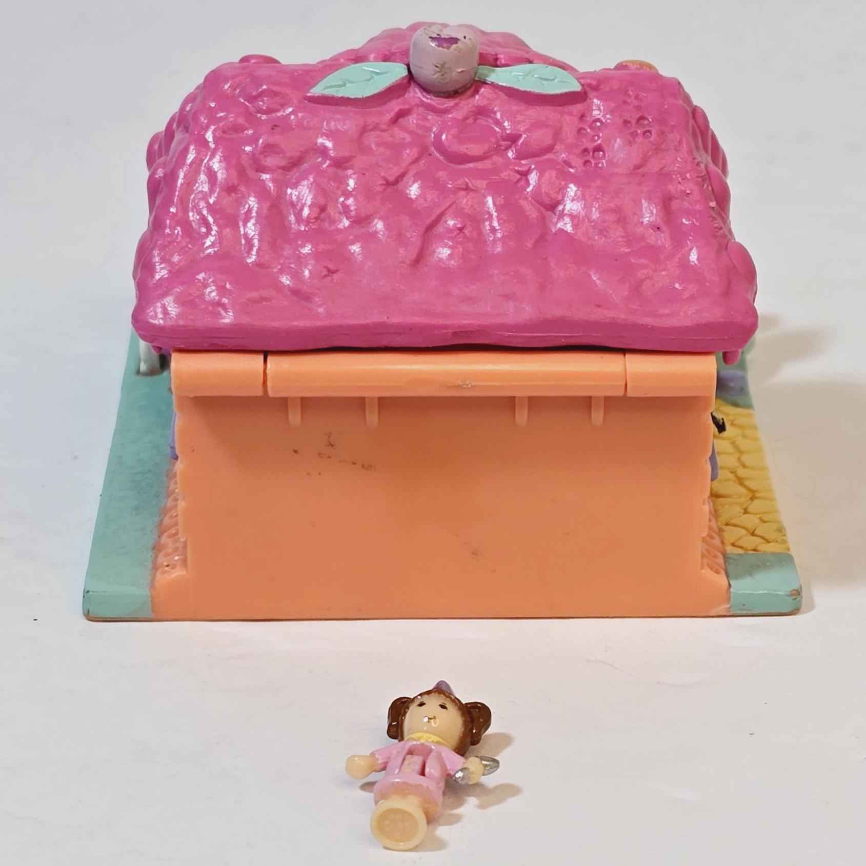 1995 Polly Pocket Ice cream parlor with unique roof - YouTube