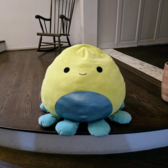 m47487218721_1.jpg?1739201534 Orphie the octopus squishmallow display picture 1