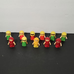 Playskool 1985 Li&#39;l Playmates gele en rode astronaut Vintage speelgoed Enorm veel van 11