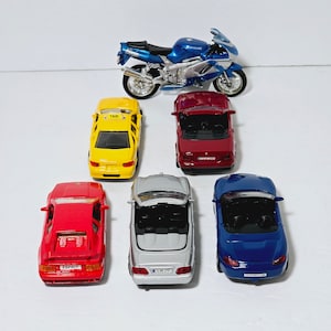 Maisto Cars and Bike and 1 Taxi car set of 5 DieCast