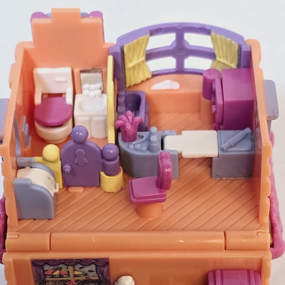 Bluebird Vintage Polly Pocket 1995 Scented Ice Cream Parlor Bluebird Vintage Polly Pocket 1995 Scented Ice Cream Parlor