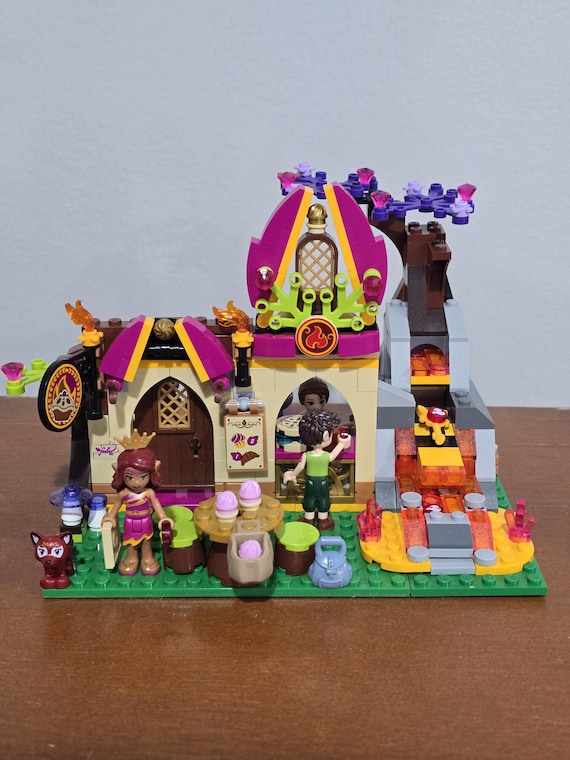 LEGO Elves Azari and the Magical Bakery 41074 No Box 100% Complete