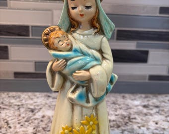 Mother Mary & Child Statue Gift for Altar Religious Figurine Madonna + Child Virgin Mary + Jesus for Vintage Nativity Mantle Decor Collector