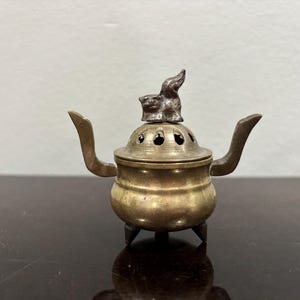 Small Brass 3 footed Insence Burner with Foo Dog lid