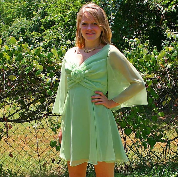 60s Mod Lime Green COCKTAIL MINI DRESS - image 1