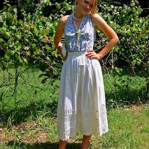 Vintage WHITE SHIRRED SKIRT