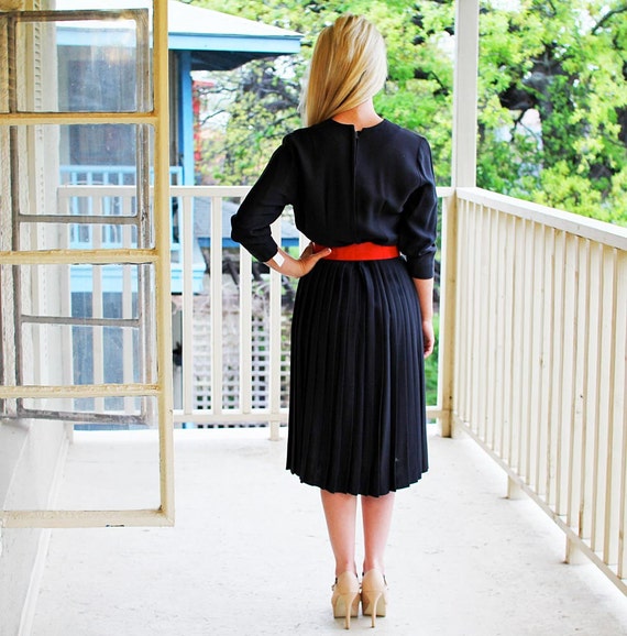 1940s Navy Blue Pleated Dress - image 4