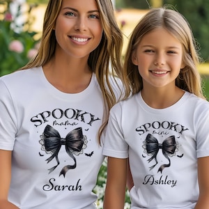 Magliette personalizzate di Halloween Spooky Mama e Mini: outfit coordinato per la famiglia
