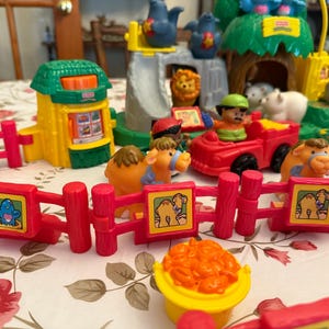 Fisher Price Little People Zoo Set
