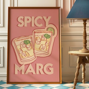 Impresión de arte Spicy Marg - Arte de pared de mediados de siglo, cartel digital de margarita retro divertido, impresión de cocina, aplausos, carrito de bar de alcohol de cóctel femenino