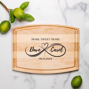 Tabla de cortar personalizada Tabla de charcutería, Regalo de boda, Regalo de inauguración de la casa, Regalo único, Regalos de despedida de soltera, Regalo de compromiso grabado