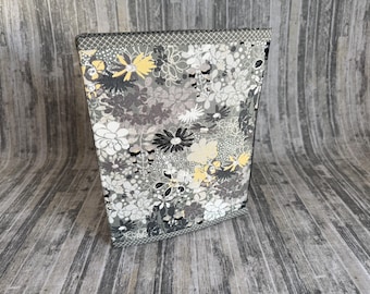 Basic Gray Stiletto Gray Prints Booklet Pouch: Vinyl Pocket Craft Project Bag