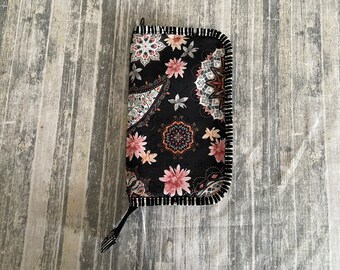 Paisley Double Pocket Zipper Pouch: Travel Organizer