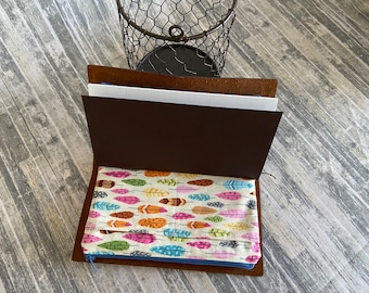 Zippered Insert for Midori Travelers Notebook, Choose your Size - Under the Stars Feathers on Cream