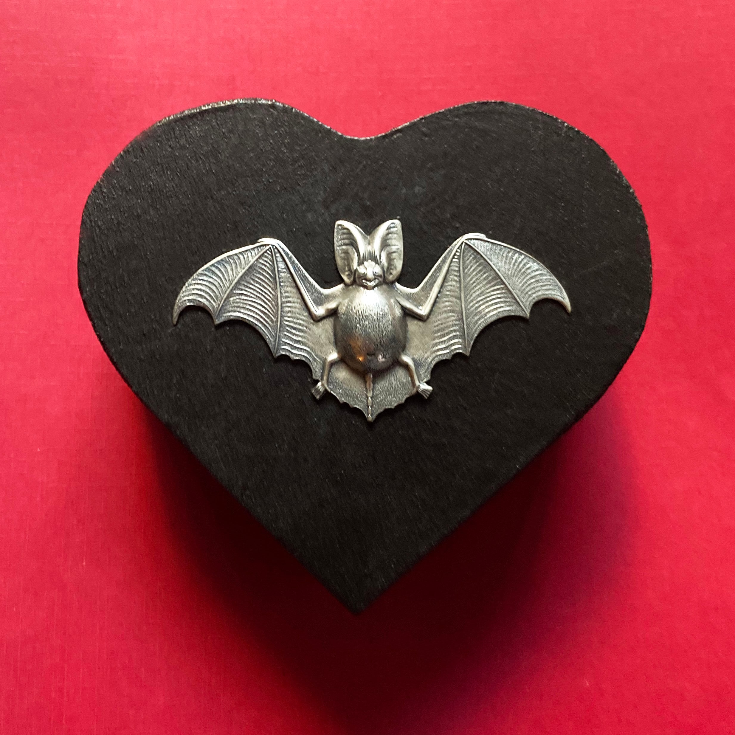 Mini Gothic Black Heart Trinket Box with Silver Bat / Jewelry Box / Gothic Gift