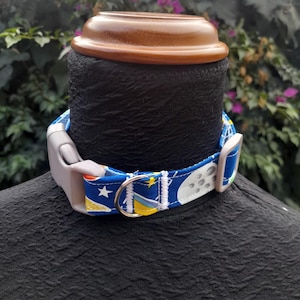 Haustier Regression/Spiel Halsband - Im Dunkeln leuchtende Weltraumforscherin