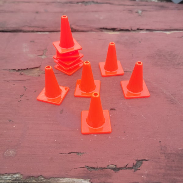1:24 Scale 12" PVC Traffic Safety Cone - Gloss