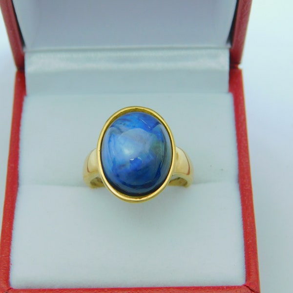 AAAA Natural Star Sapphire  15.5x12.5mm  12.21 Carats   in 22K yellow gold ring  6.5 grams 4006 - D