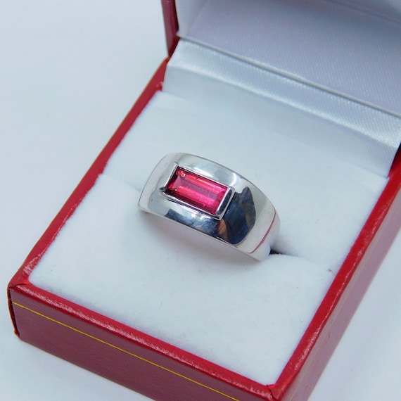 AAAAピンクトルマリン0.97カラット9x4.5mm、14Kホワイトゴールドハーフ