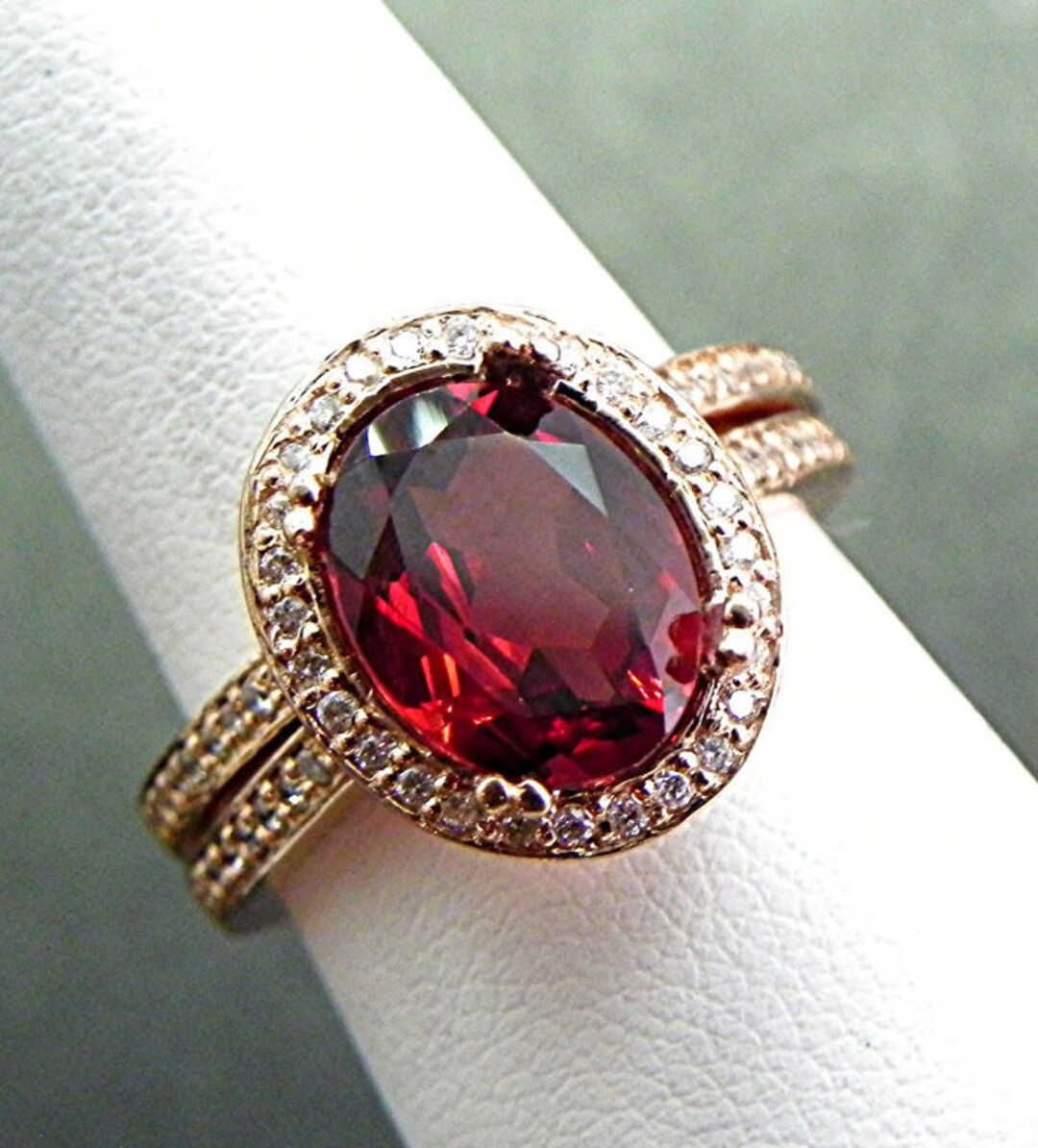 AAA Pyrope Red Garnet 10x8mm 2.52 Carats Set in 14K Rose Gold Diamond ...