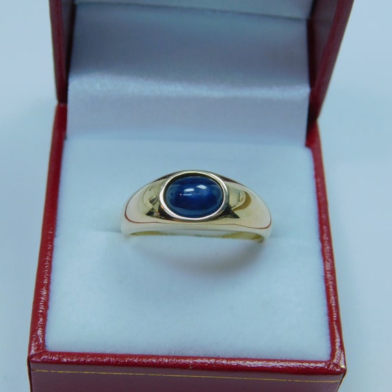 AAA天然ブルーサファイアカボション 8 x 6 mm 2.07カラット 14K