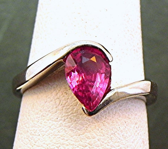 AAA Natural Bubblegum Pink Rubellite Tourmaline Pear shape   8x6mm  1.11 Carats   in 14K white gold ring 1082