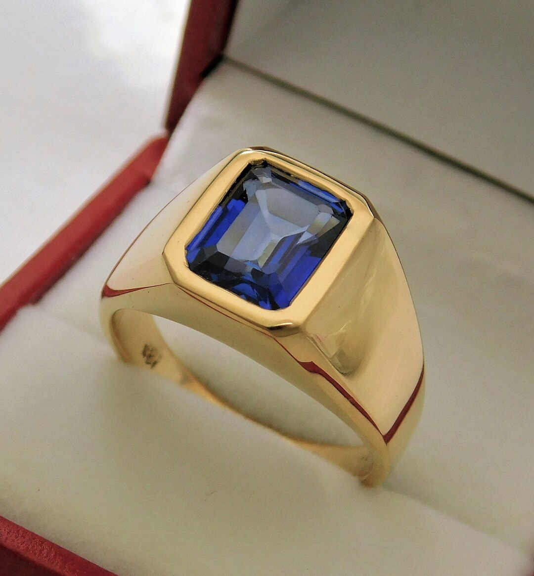 AAAA Created Blue Sapphire 10x8mm 4.50 Carats Heavy 18K Yellow