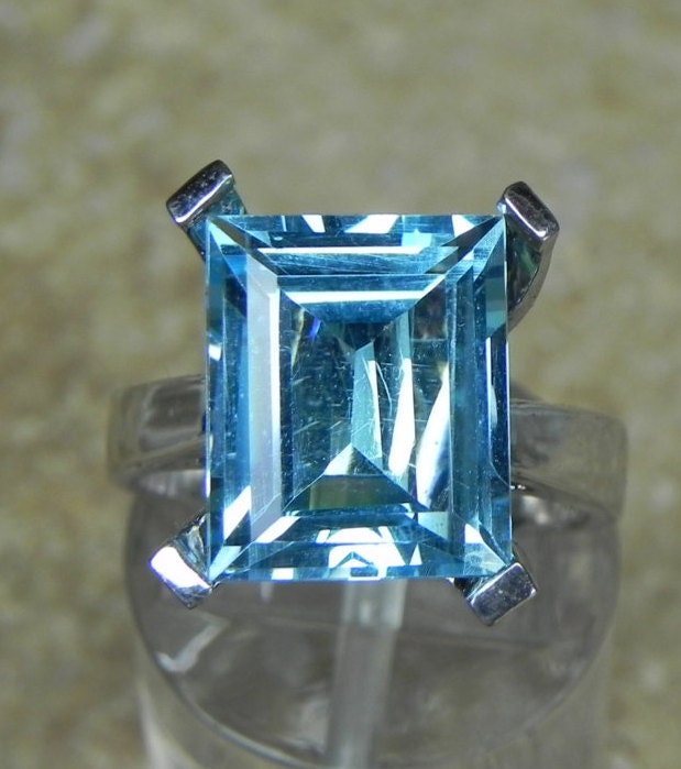WHITE TOPAZ 9 x 7 MM EMERALD CUT ALL NATURAL AAA WHITE TOPAZ 9 x 7 MM EMERALD CUT ALL NATURAL AAA
