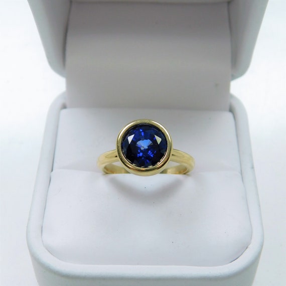 Genuine 14k White Gold 10mm Blue Topaz ring  3.05 gr