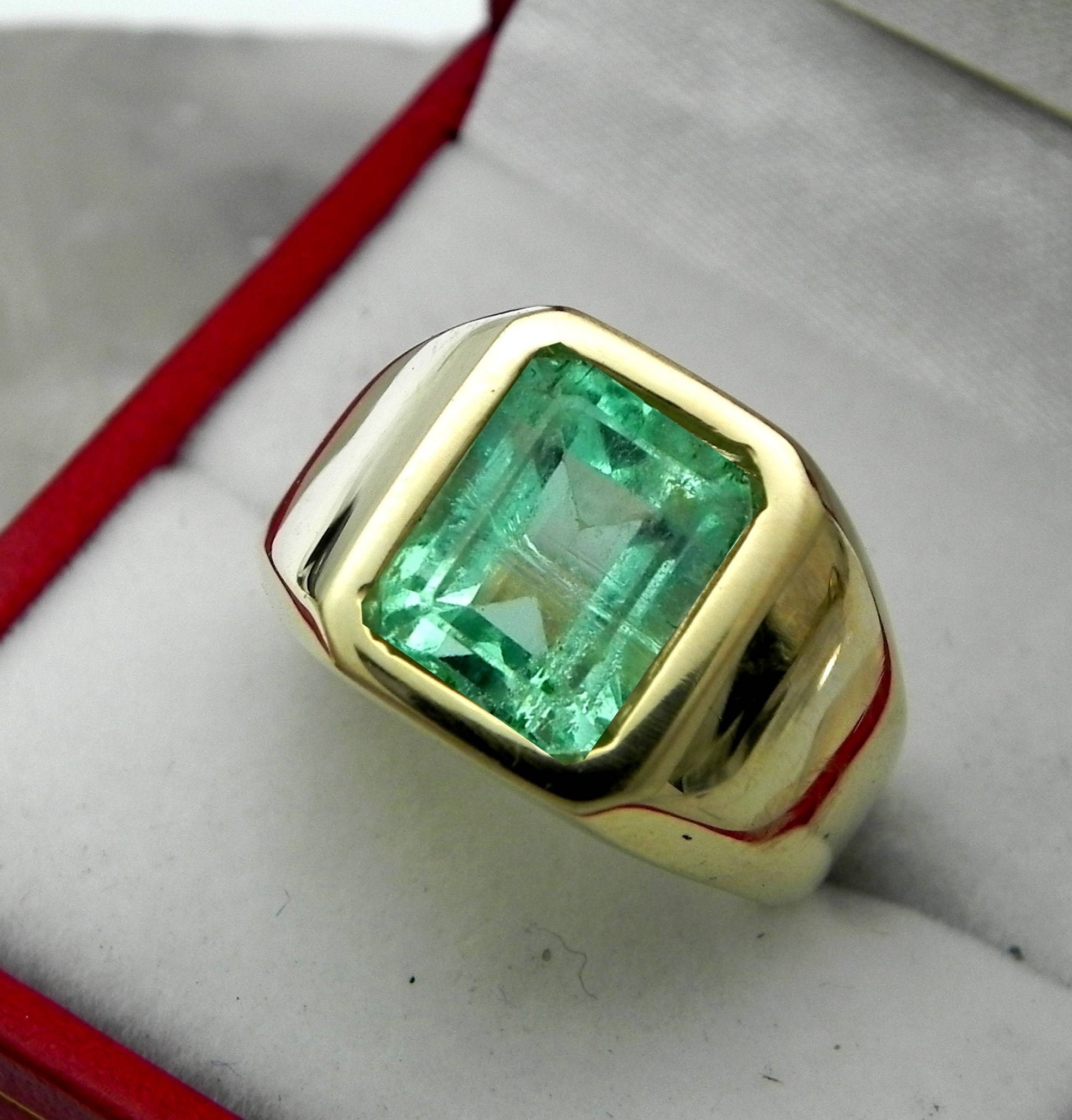 AAAA Emerald 9x7mm 3.32 Carats Heavy 14K Yellow Gold Emerald | Etsy