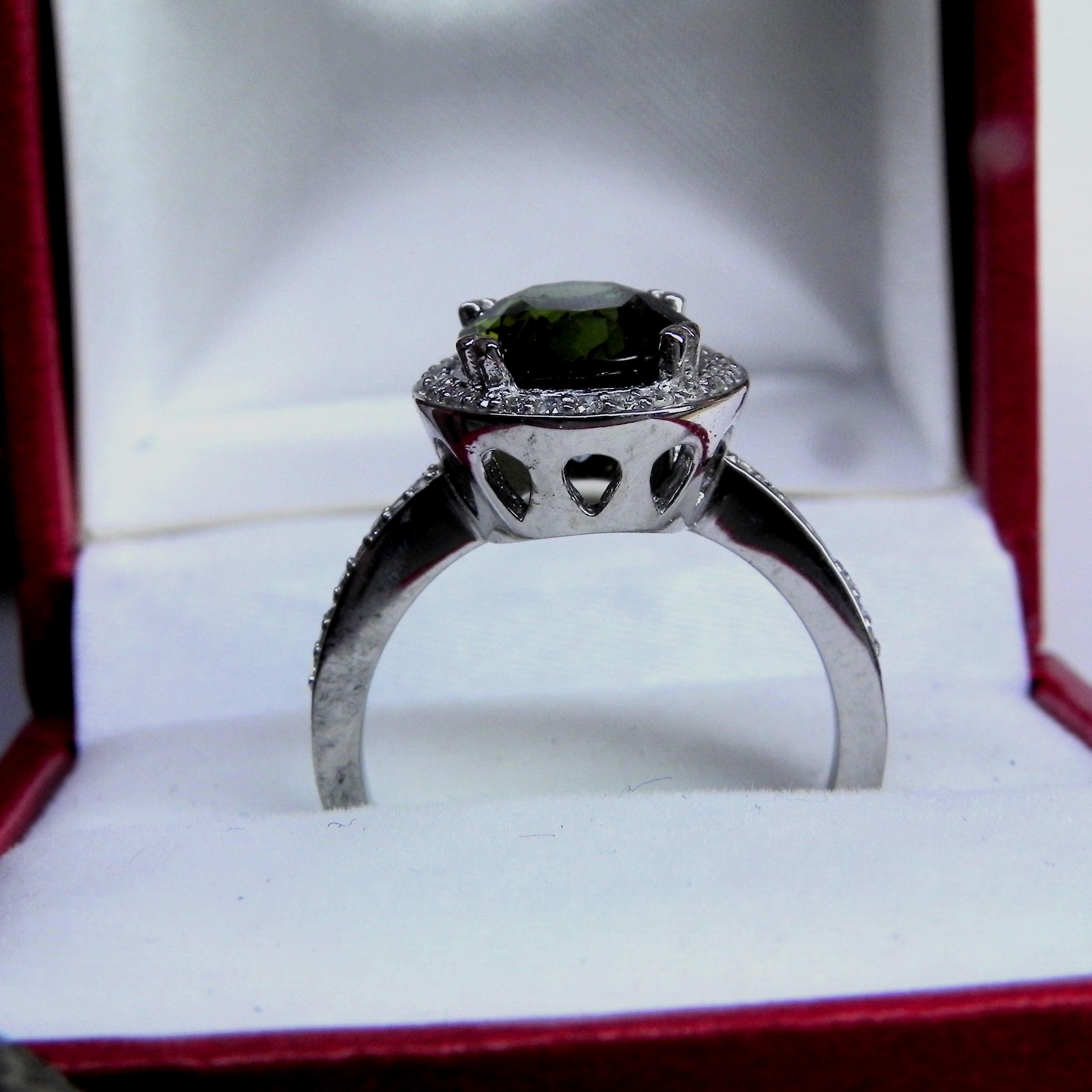 Tourmaline Verte/indigo 0.88 Ct - Taille Ovale 7x5 Mm, Qualité AAAA, Naturelle
