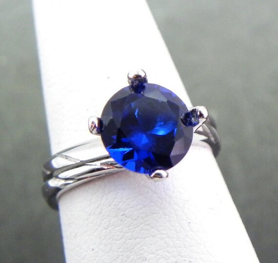 AAA Blue Sapphire Round 8mm 2.17 Carats Manmade 14K