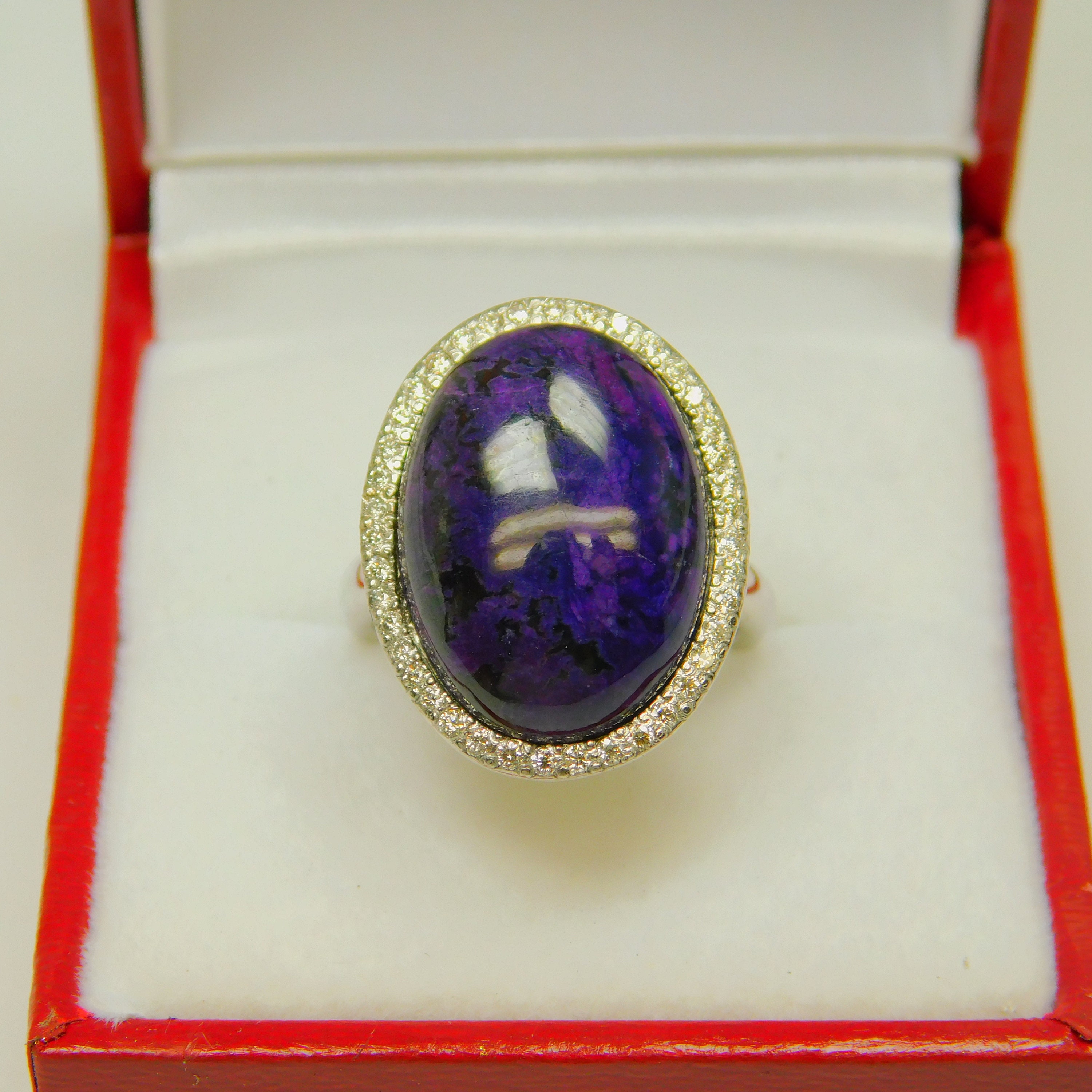 【関税込み】Esteve Ring in gold and Sugulite AAAA Very Rare Sugilite 18x13mm 10.45 Carats 18K Yellow Gold
