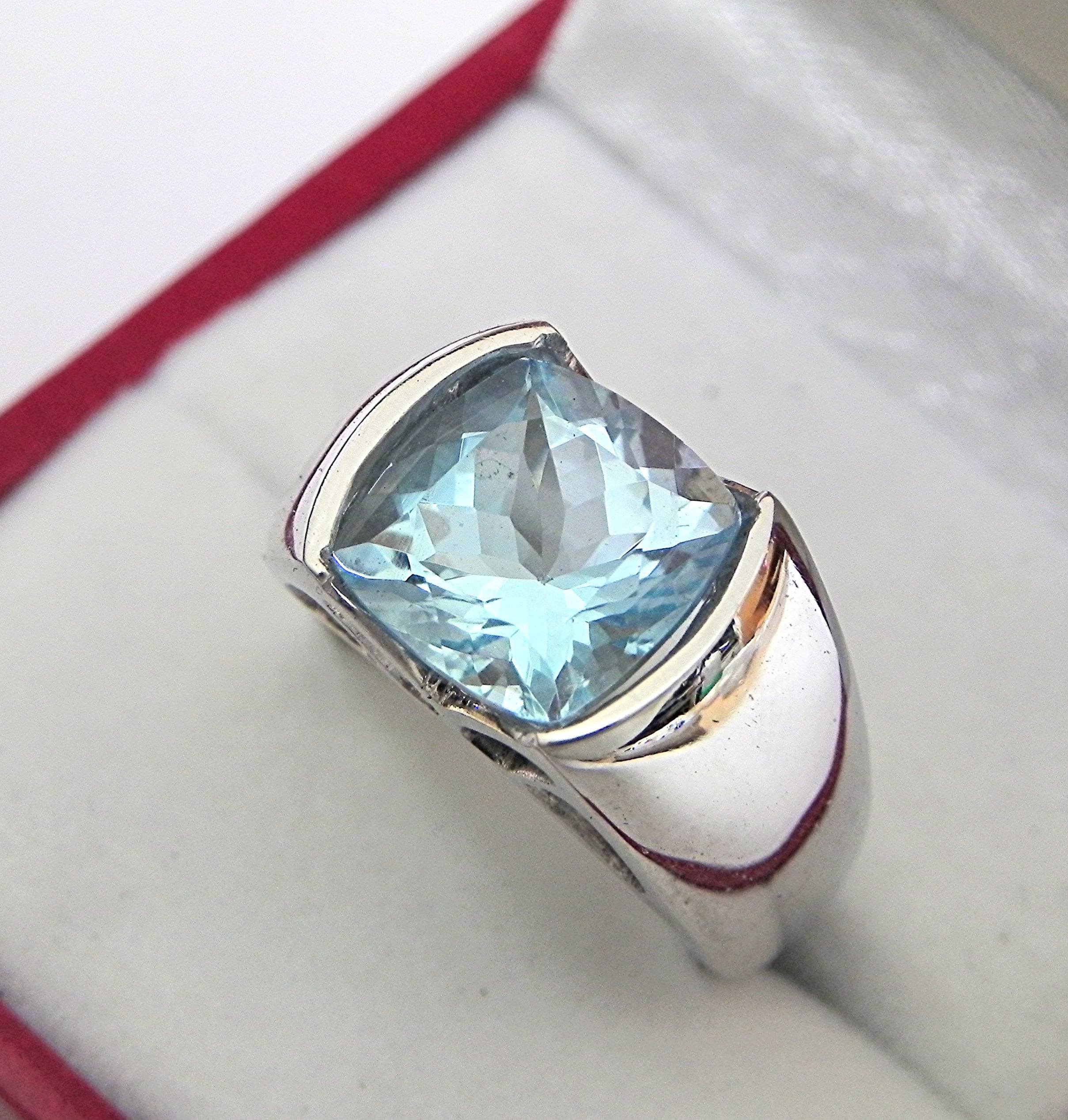 【SILVER】シルバーリングクッションカット ブルートパーズ リング 約10号 スイス産ブルートパーズ クッションカット 10 x 10 mm 5.19カラット