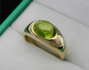 AAA Peridot Cabochon   9x7mm  2.32 Carats   14k yellow gold ring  8 grams 0148 MMMM
