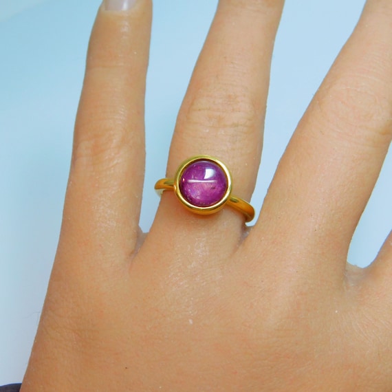 AAAA Star Ruby  4.87 Carats  8.5mm Round 22K yellow gold bezel set ring  1301 - D