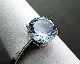 AAA Aquamarine   8mm  1.70 Carats   Round Natural Untreated 14K White gold Engagement ring.    1491Y MMMM