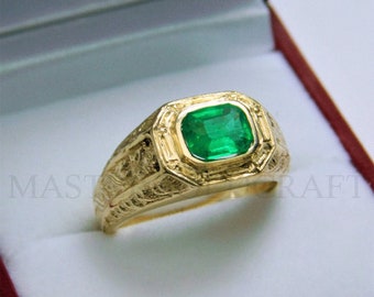 AAAA Colombian Emerald  7x5mm    0.98 Carats  Heavy 14K Yellow gold Antique Vintage-styled mens ring 12-14 grams 3246