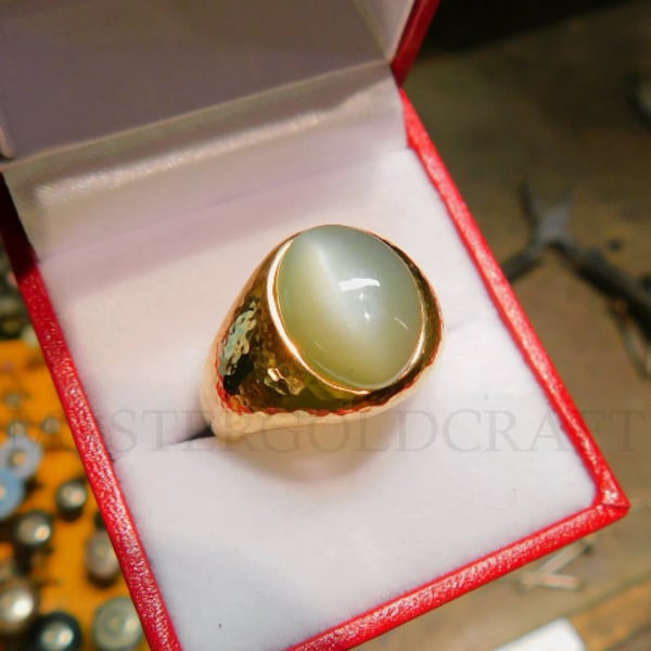 AAAA Grey Cat's Eye Moonstone 11x11 mm  18K heavy gold ring with Hammered or polished finish  6.21 Carats 22-25gram 4411