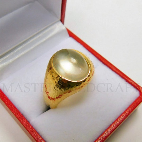 AAAA White Cat's Eye Moonstone 14x11 mm  18K heavy gold ring with Hammered or polished finish  5.21 Carats 22-25gram 4412