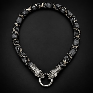 Kralenketting in de vorm van een slang met slangenkopsluiting, handgemaakte gotische choker
