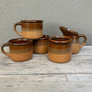 Vintage MCM Berkshire stoneware 3 mugs, cream and sugar