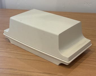 La mantequillera Tupperware vintage tiene capacidad para dos barras de mantequilla (1512-1514)