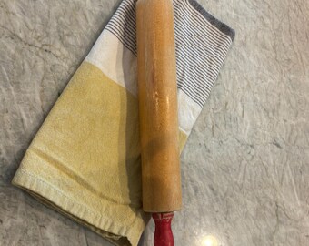 Vintage Nudelholz mit Kontrastfarbenen Griffen
