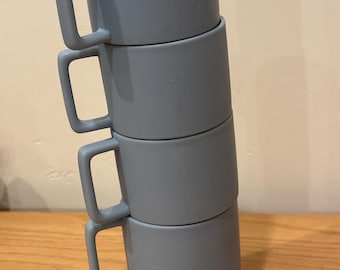 So kostengünstige stapelbare Becher aus Kunststoff