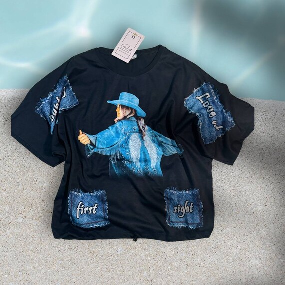 Chic Country Girl Style T Shirt Perfect for Casual Outfits