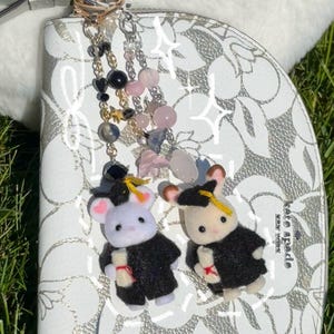 Llavero de graduación de Claico Critter de Sylvanian Families