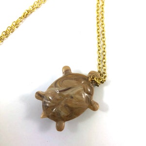 Adorable vintage brown marbled lucite turtle golden pendant necklace image 9